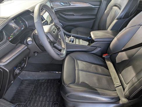 Used 2024 Jeep Grand Cherokee Overland w/ Trailer Tow Package image 16