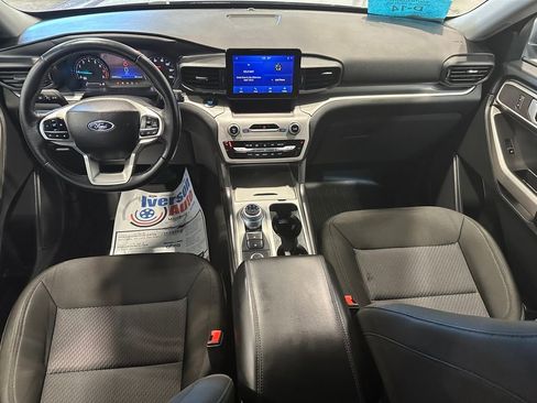 Used 2023 Ford Explorer XLT image 24