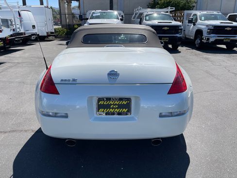 Used 2007 Nissan 350Z Touring image 5