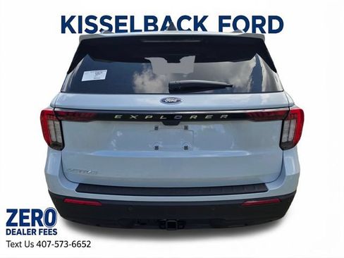 New 2026 Ford Explorer Active RWD image 5