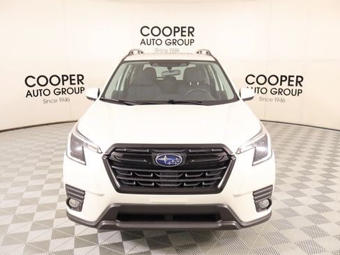 Used 2023 Subaru Forester Premium AWD/4WD image 9