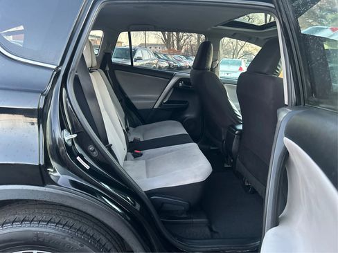 Used 2016 Toyota RAV4 XLE image 25