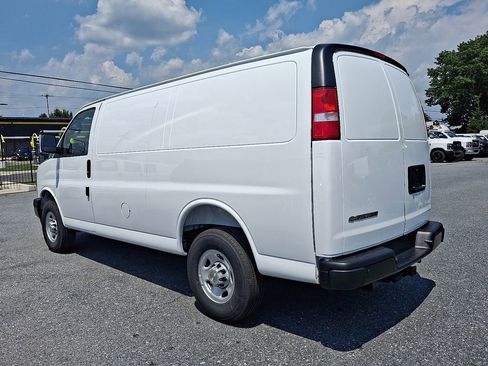 New 2025 Chevrolet Express 3500 w/ Driver Convenience Package image 3