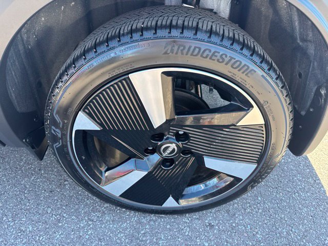 Certified 2025 Nissan Kicks SR AWD/4WD image 33