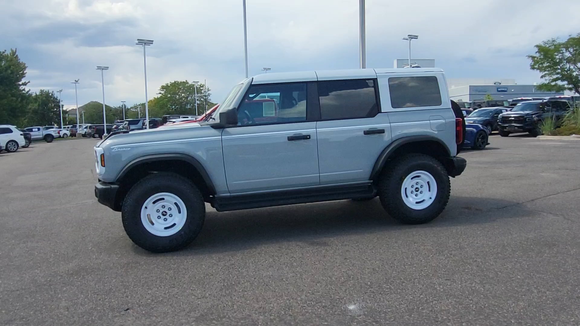 New 2026 Ford Bronco Heritage Edition AWD/4WD image 2