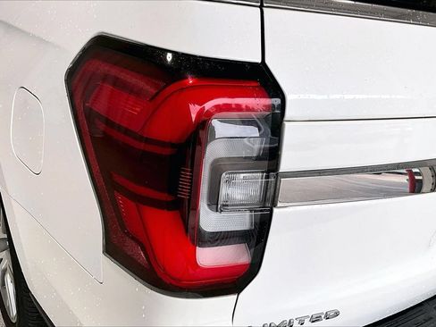 Used 2023 Ford Expedition Max Limited RWD image 13