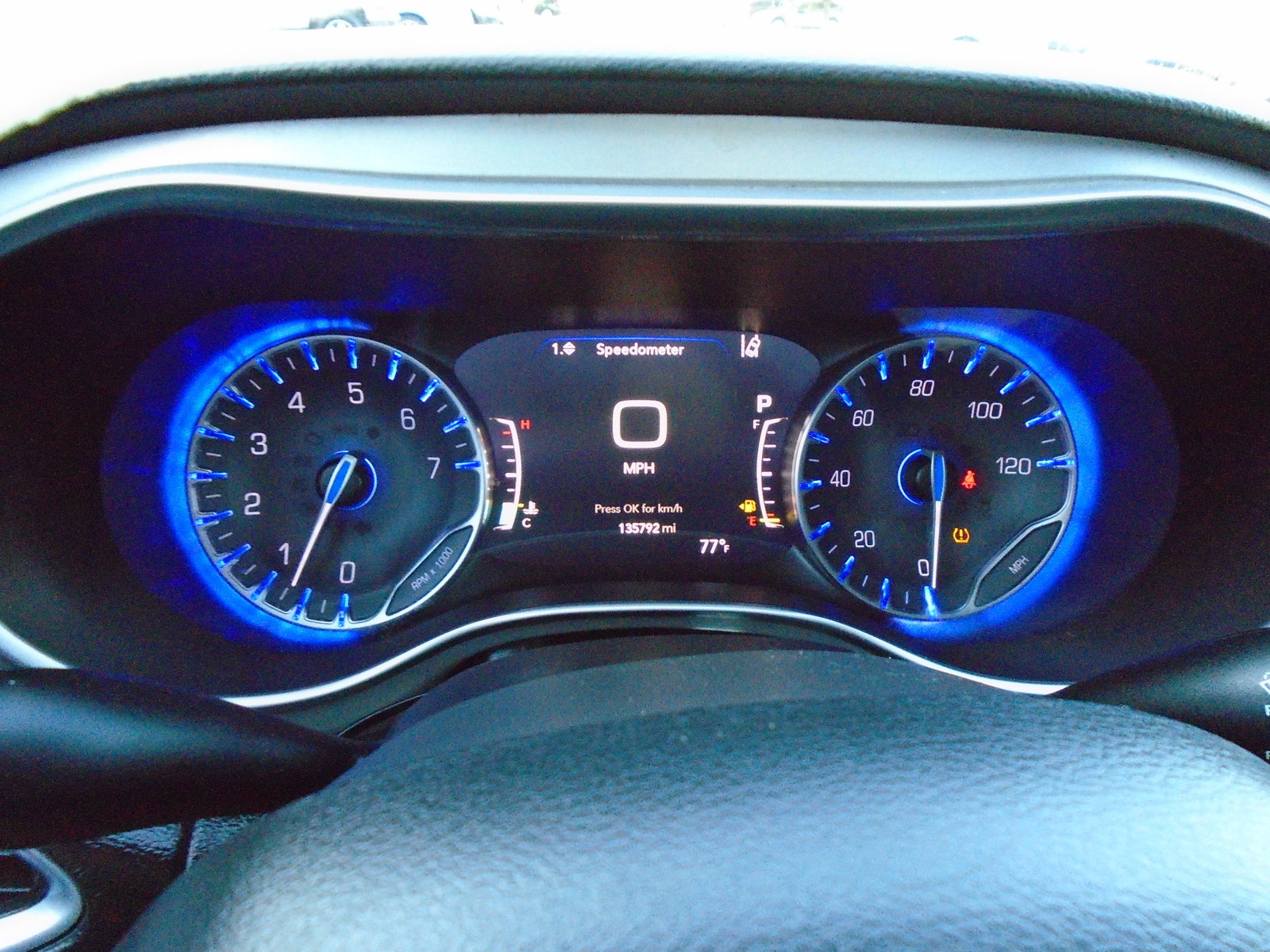 Used 2018 Chrysler Pacifica Touring-L w/ Advanced Safetytec Group FWD image 16