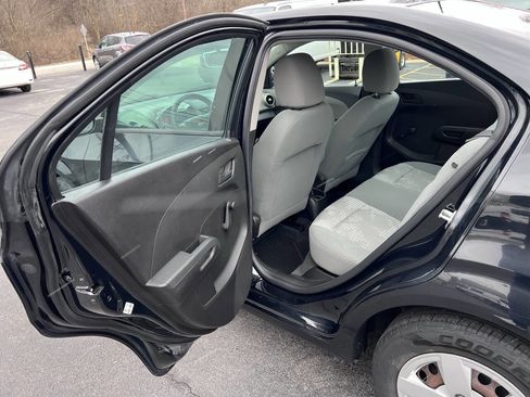 Used 2015 Chevrolet Sonic LS image 17