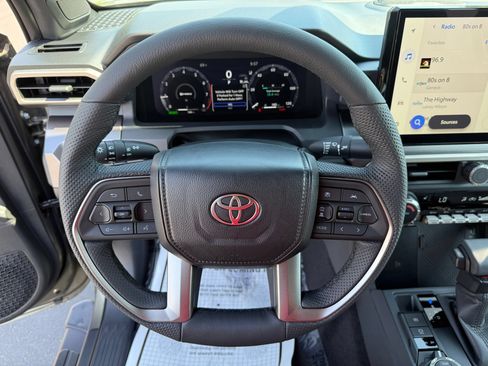 Used 2026 Toyota Tacoma TRD Off-Road w/ TRD Off Road Upgrade Package AWD/4WD image 13