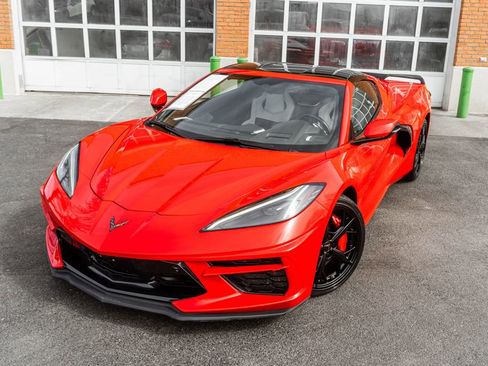 Used 2023 Chevrolet Corvette Stingray Preferred Cpe w/ Z51 Performance Package image 2