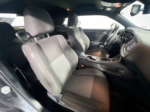 Used 2022 Dodge Challenger SXT w/ Blacktop Package image 31