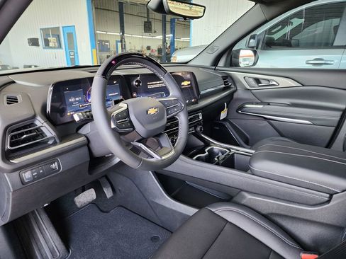 New 2026 Chevrolet Traverse LT w/ Enhanced Driving Package image 14