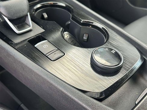 Certified 2023 Nissan Rogue SV w/ SV Premium Package image 32