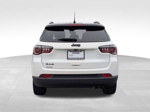 Used 2022 Jeep Compass Latitude w/ Convenience Group AWD/4WD image 5