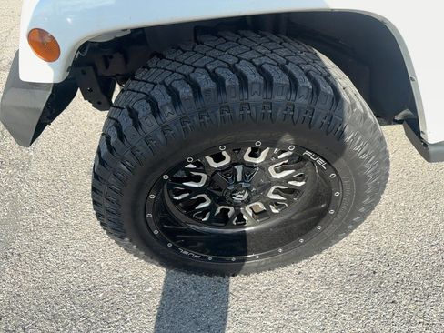 Used 2015 Jeep Wrangler Unlimited Sahara w/ Connectivity Group AWD/4WD image 6