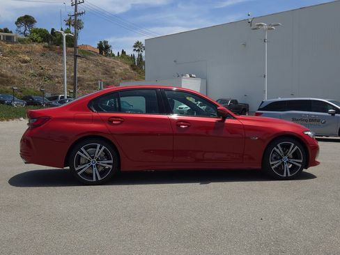 Used 2023 BMW 330e w/ Driving Assistance Package RWD image 4