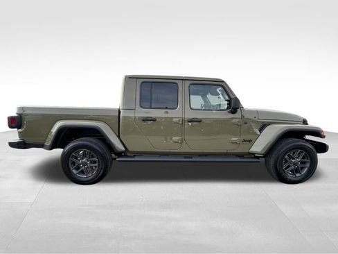 New 2026 Jeep Gladiator Sport image 17