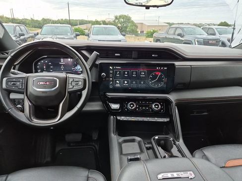 Used 2024 GMC Sierra 2500 AT4 w/ AT4 Premium Plus Package AWD/4WD image 30