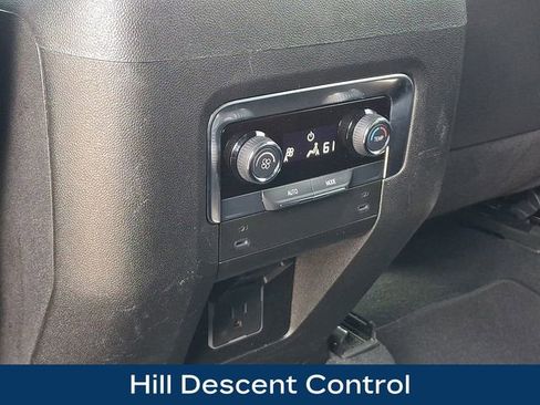 Used 2025 Chevrolet Tahoe Z71 AWD/4WD image 17