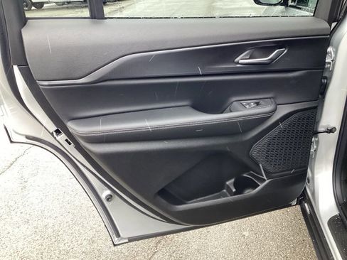New 2025 Jeep Grand Cherokee L Altitude AWD/4WD image 21