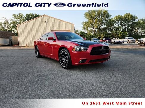 Used 2012 Dodge Charger SE RWD image 1