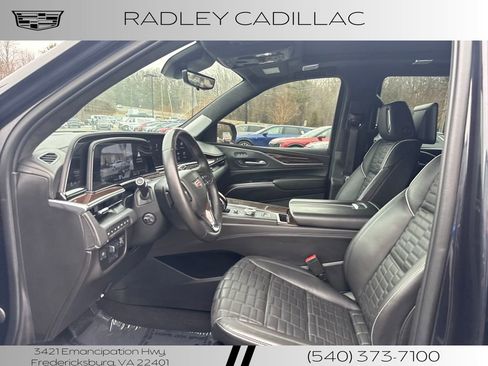 Used 2022 Cadillac Escalade Sport Platinum image 3