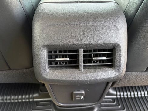 Used 2020 Chevrolet Equinox Premier FWD image 38