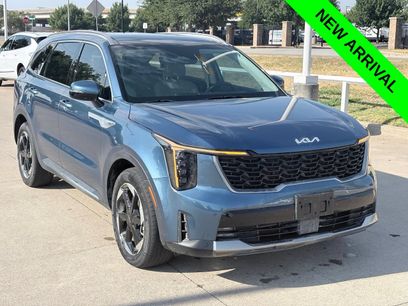 Used 2025 Kia Sorento EX w/ EX Panoramic Sunroof Package