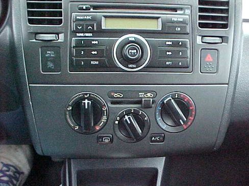 Used 2008 Nissan Versa 1.8 S w/ PWR Pkg image 19