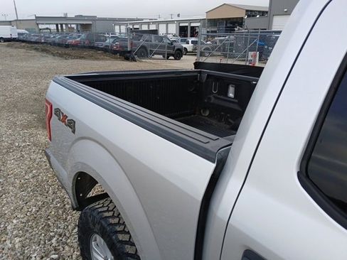 Used 2017 Ford F150 XLT image 7