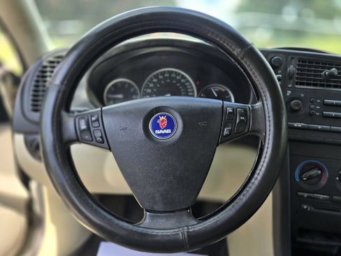 Used 2005 Saab 9-3 Linear FWD image 18