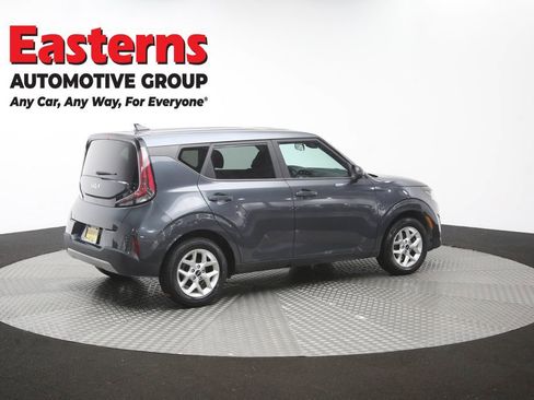 Used 2023 Kia Soul LX w/ LX Technology Package FWD image 40