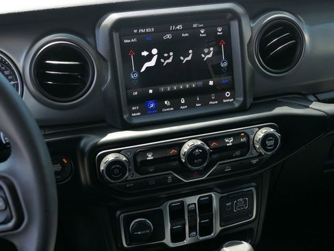 Used 2023 Jeep Wrangler Unlimited w/ 8.4" Radio Group AWD/4WD image 21