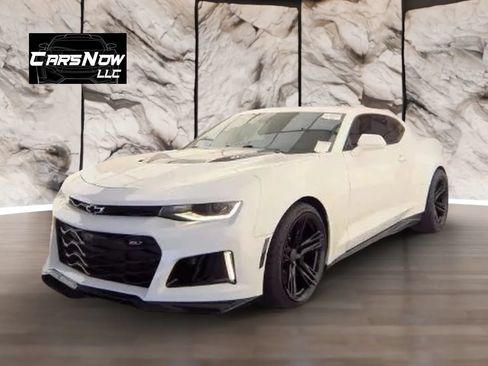 Used 2019 Chevrolet Camaro ZL1 RWD image 4