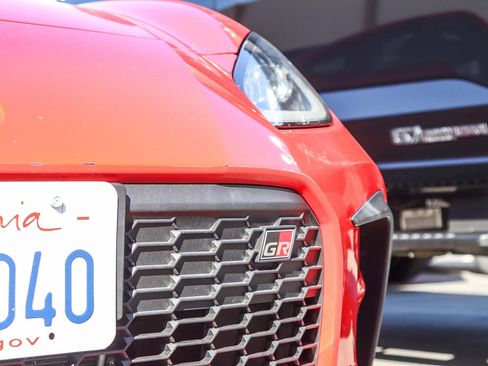 Used 2023 Toyota GR86 Premium image 7