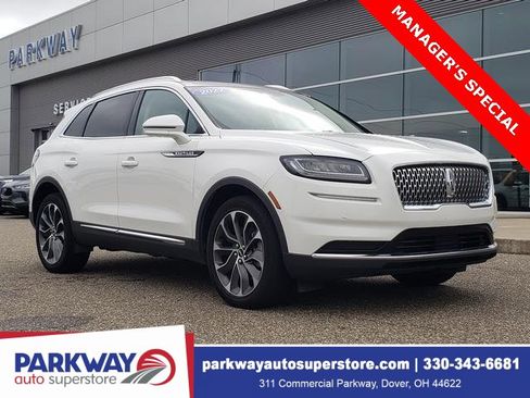 Used 2022 Lincoln Nautilus Reserve image 1