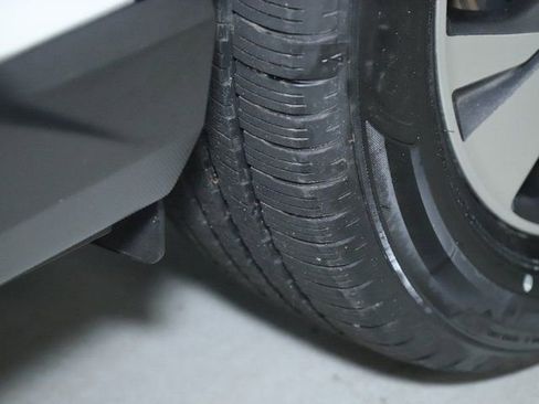 Certified 2025 Subaru Ascent Premium image 39