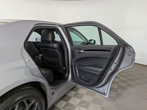 Used 2017 Chrysler 300 S AWD/4WD image 32
