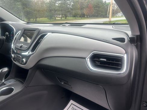 Used 2019 Chevrolet Equinox LT image 34