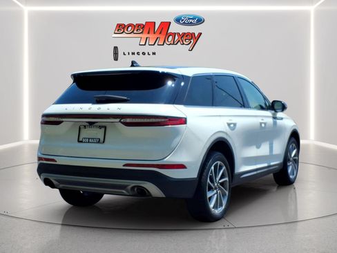 Used 2023 Lincoln Corsair AWD w/ Equipment Group 101A image 4