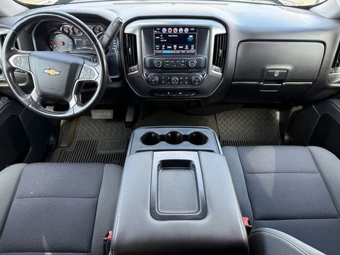 Used 2018 Chevrolet Silverado 1500 LT w/ LT Eassist Package AWD/4WD image 8