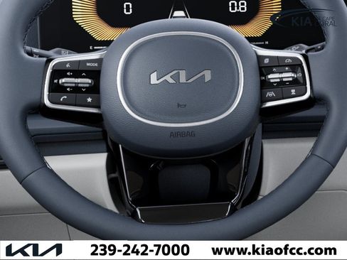 New 2026 Kia Carnival EX FWD image 22