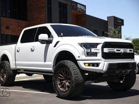 Used 2019 Ford F150 Raptor w/ Equipment Group 802A Luxury AWD/4WD image 19