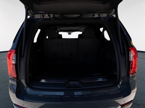 New 2026 GMC Yukon XL AT4 w/ AT4 Premium Plus Package image 28