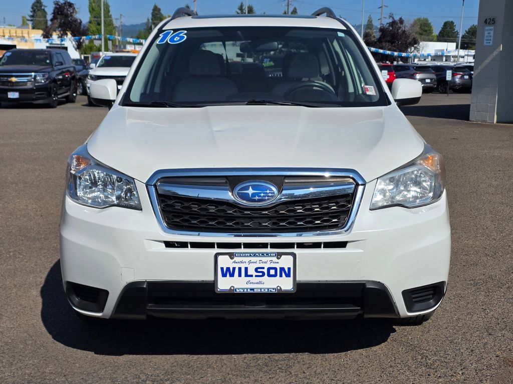 Used 2016 Subaru Forester 2.5i Premium AWD/4WD image 6