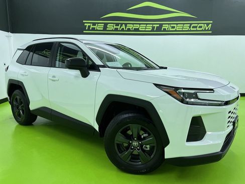 Used 2026 Toyota RAV4 LE AWD/4WD image 1