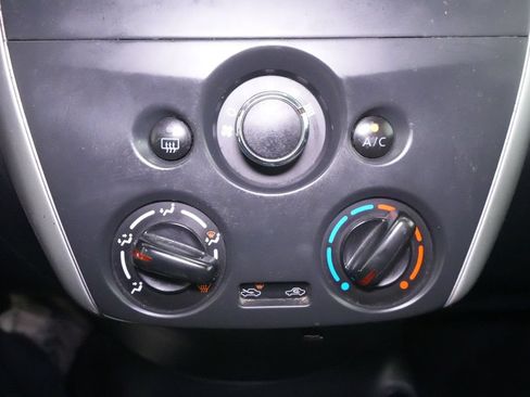Used 2017 Nissan Versa SV FWD image 27