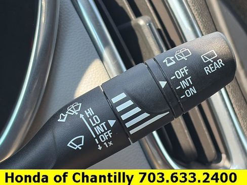 Used 2020 Chevrolet Equinox LS w/ LS Convenience Package AWD/4WD image 11