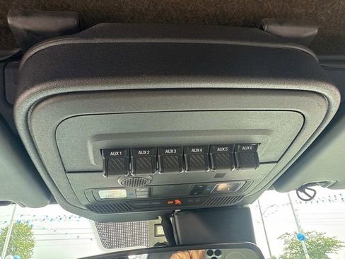 Used 2022 Ford Bronco Badlands image 25