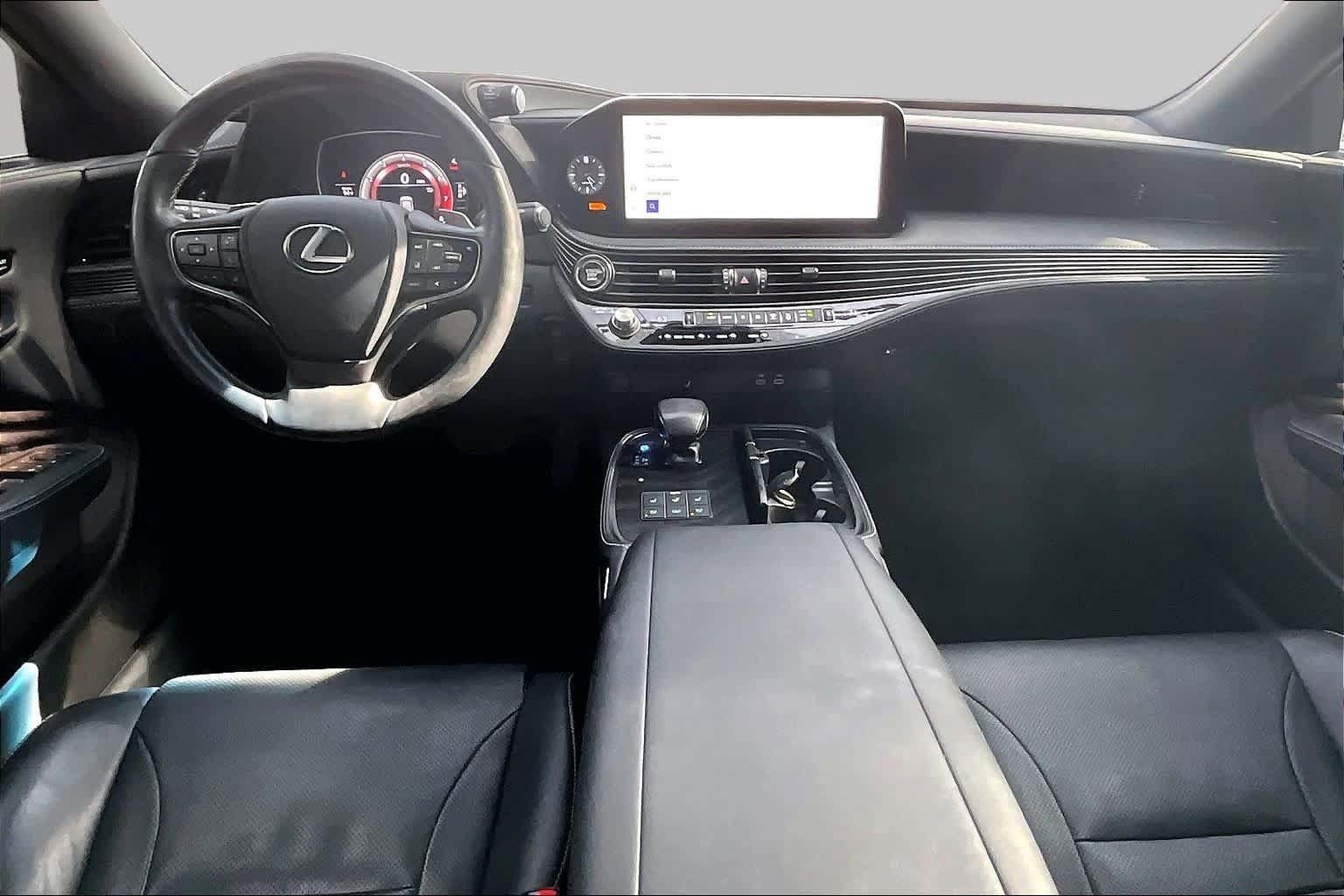 Used 2023 Lexus LS 500 w/ Accessory Package (Z2) RWD image 16